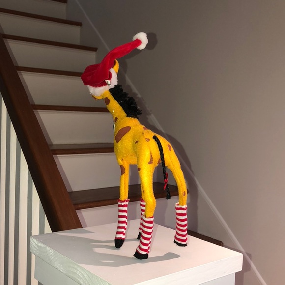 Annalee Christmas Giraffe 🦒 - Picture 2 of 2